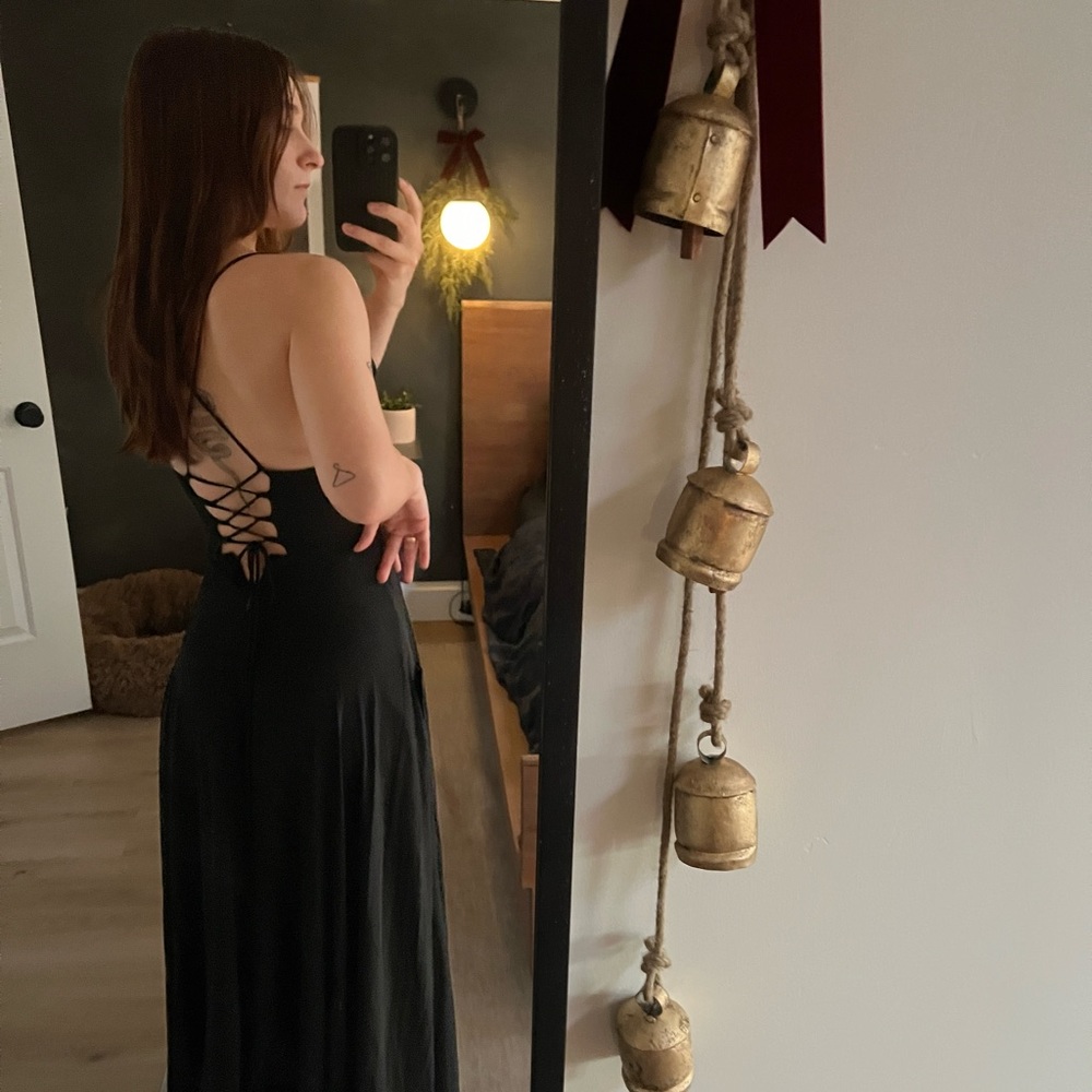 Lulu‘s Romantically Speaking Lace Up Cowl Neck Dress Maxi Floor Length